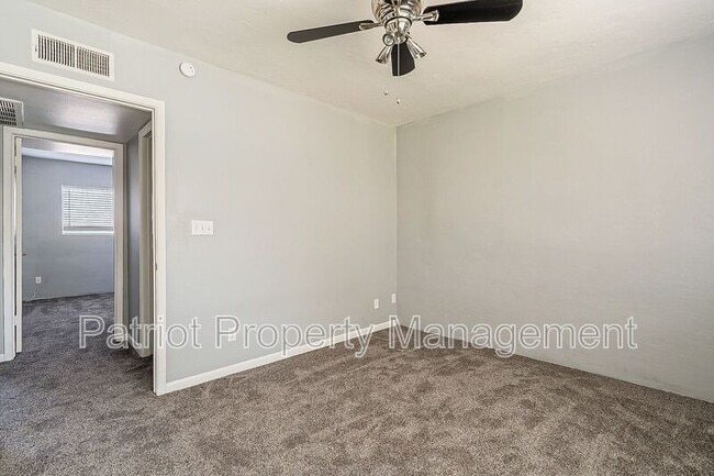 Building Photo - 8331 E Thomas Rd