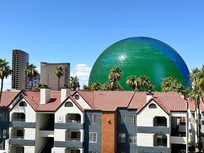 Building Photo - Beautiful  furnished 1 bedroom with a view of the Sphere!