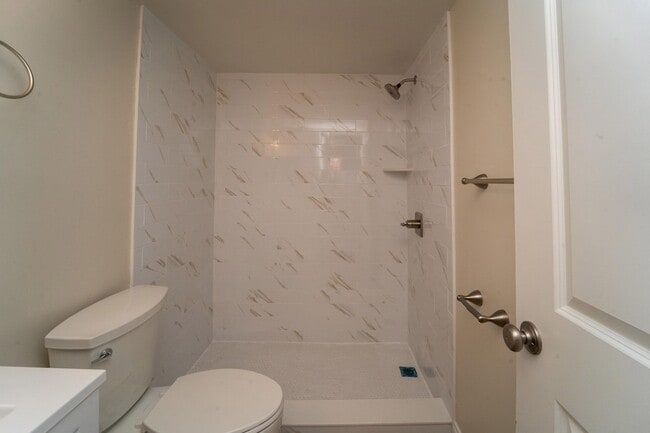 Building Photo - 21 Cristina Ct