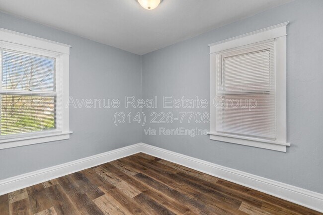 Building Photo - 8009 Monroe Ave