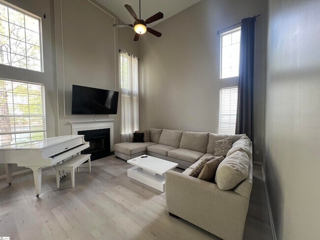 Building Photo - 522 Peach Grove Pl