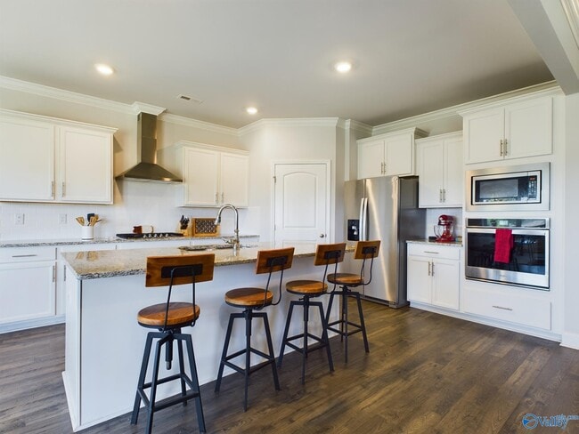 Building Photo - 219 Maureen Dr SW