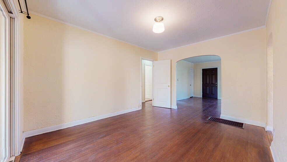Building Photo - 1400 N Dominion Ave