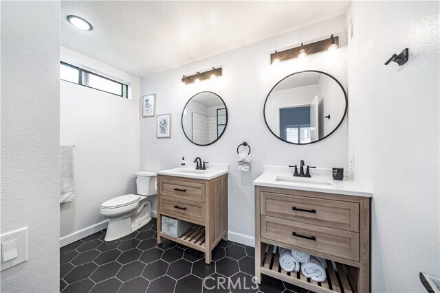 Building Photo - 25712 Le Parc