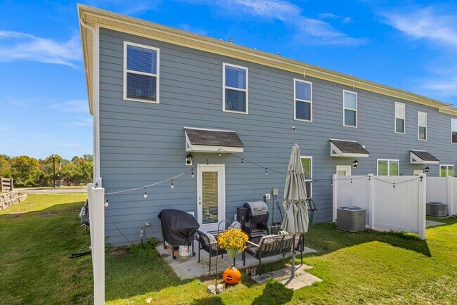 Building Photo - 448 Waterfowl Wy