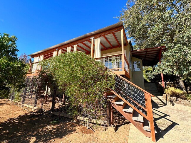 Building Photo - 926 Champion Ln