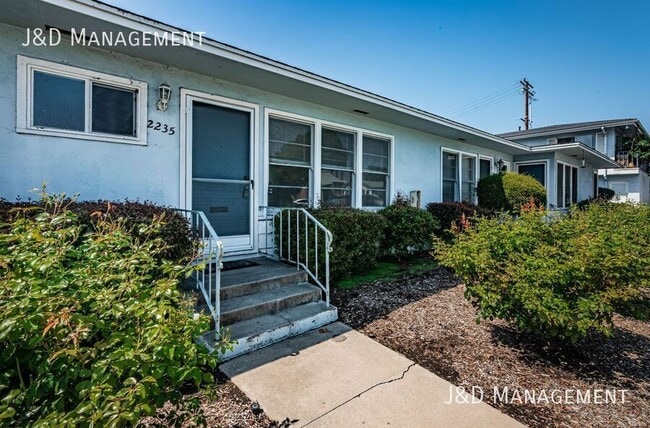 Primary Photo - 2231 Meade Ave