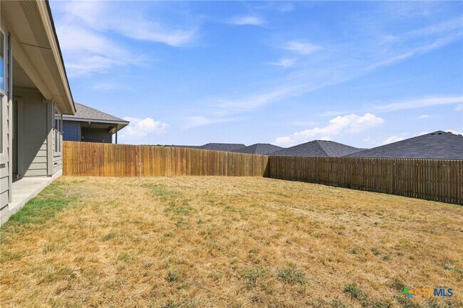 Building Photo - 1261 Lindsey Dr