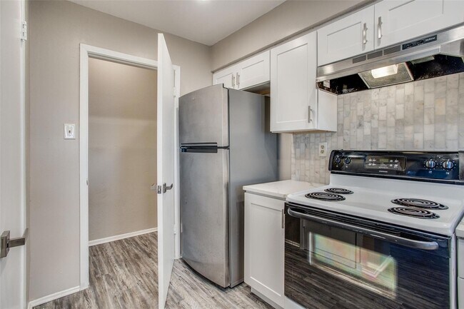 Building Photo - 5301 Indio Cove