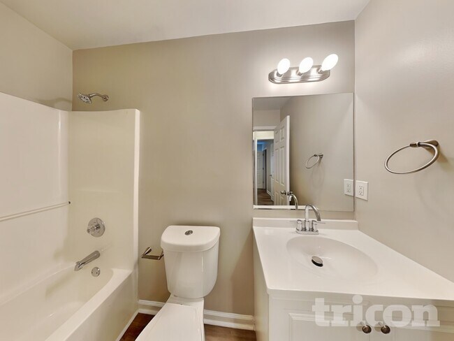 Building Photo - 210 Kennedy Dr