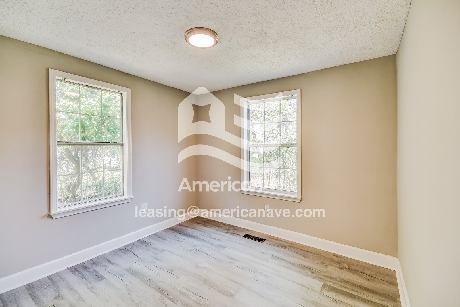 Building Photo - 28 Springbrook Cir