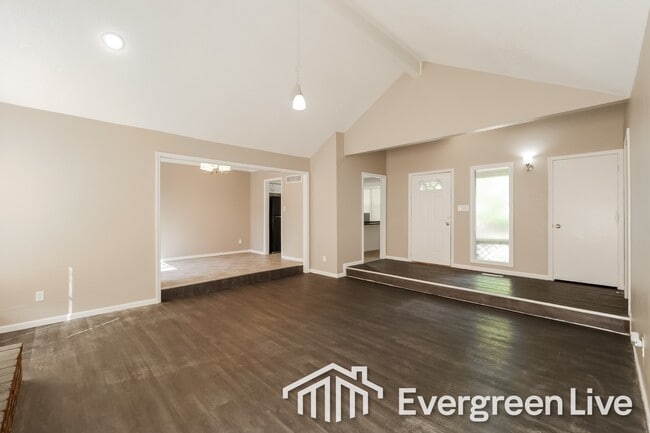 Building Photo - 9133 E 90th Ter