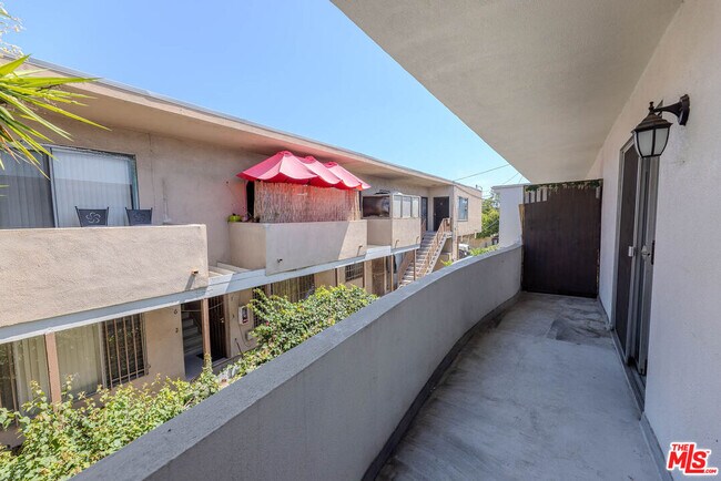 Building Photo - 1426 Orange Grove Ave