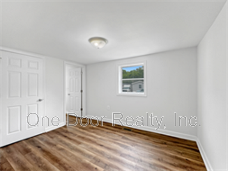 Building Photo - 165 Magruder Ave