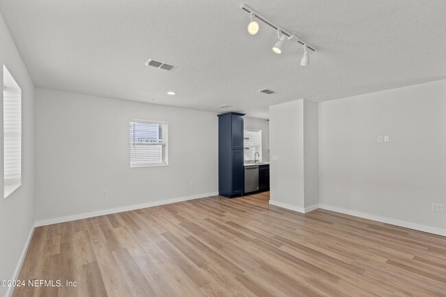 Building Photo - 223 19th St N