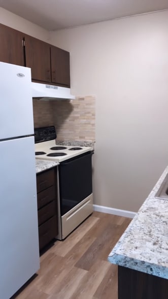 Building Photo - 3416 Balboa Ln