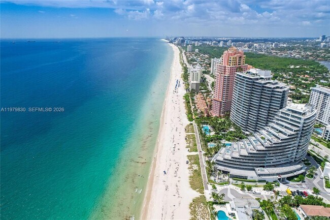 Building Photo - 2500 Bayview Dr