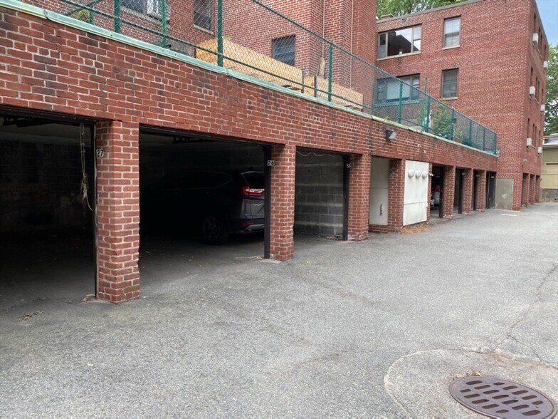 Building Photo - 43 Harvard St