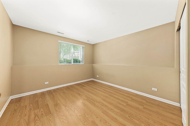 Building Photo - 633 Conservatory Ln