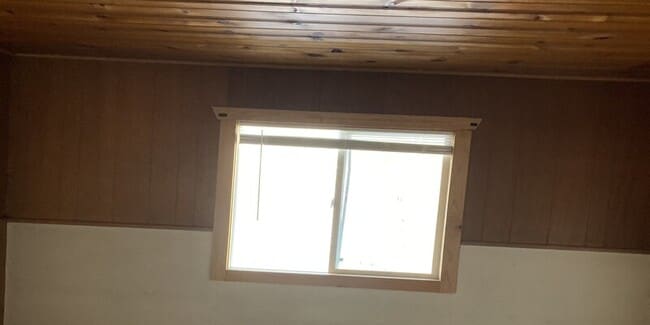 Primary Photo - Overland Apt