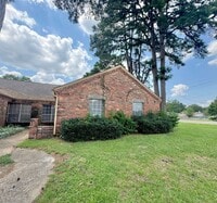 Building Photo - FER25