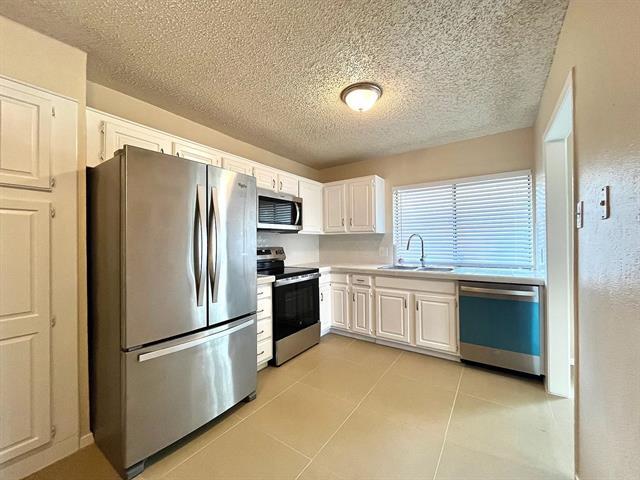 Building Photo - 6116 Yellowstone Dr