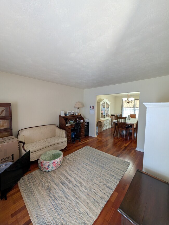 Building Photo - 1593 Winthrope Dr