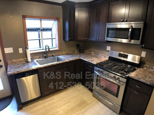 Primary Photo - 1807 Ringwalt St