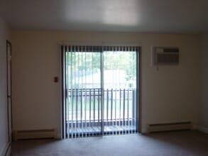 Building Photo - 1518 E Longview Dr
