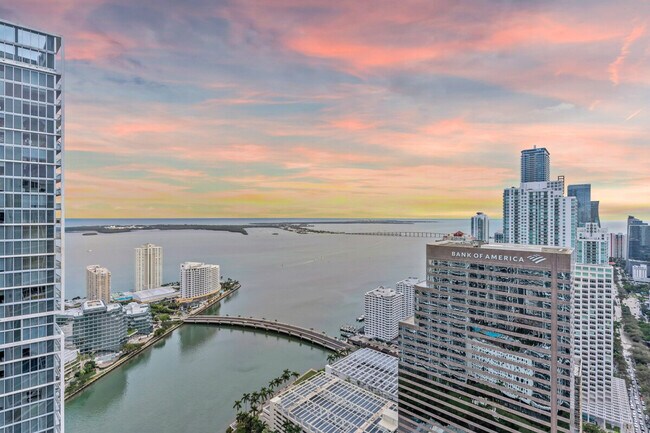 Building Photo - 631 Brickell Ave