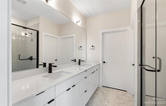 Building Photo - 4523 Radler Ct