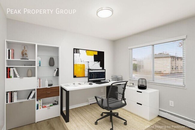 Building Photo - 639 Riverview Dr