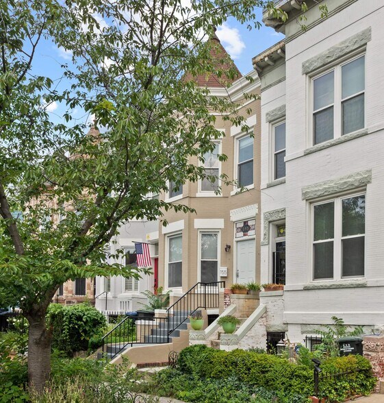 Building Photo - 155 U St NW