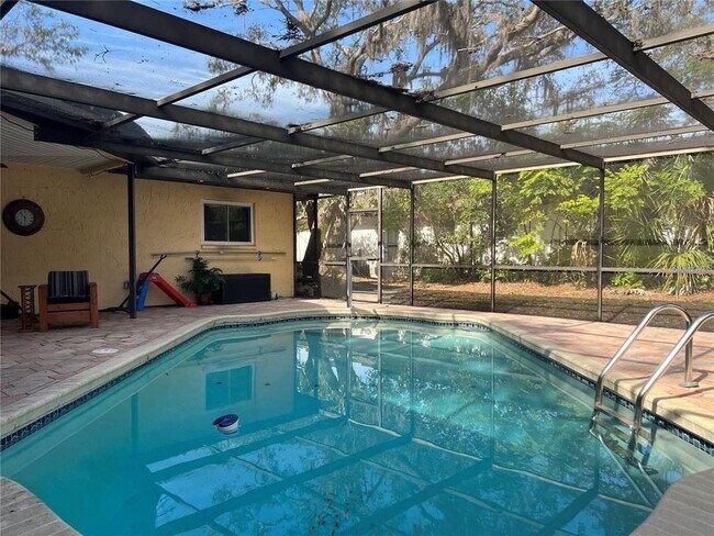 Building Photo - 8748 Forest Lake Dr