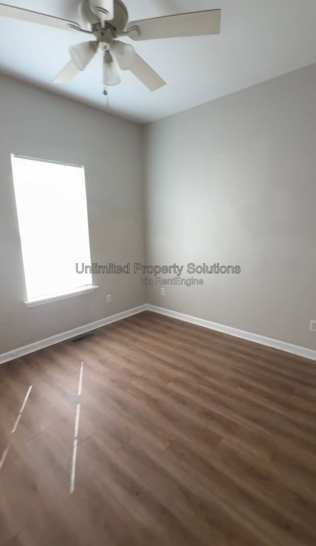 Building Photo - 417 Clay St