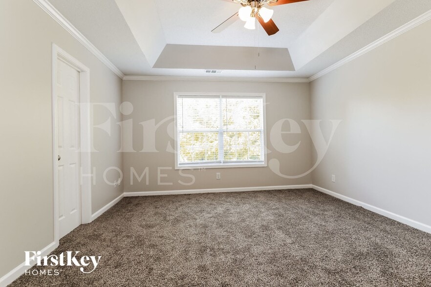 Building Photo - 305 Carly Ct