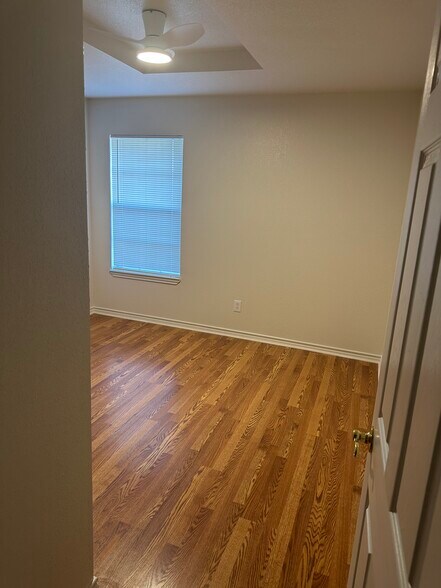Building Photo - 1520 Indian Trl
