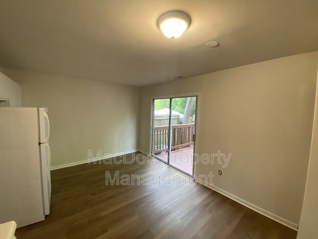 Building Photo - 5209 Heritage Dr