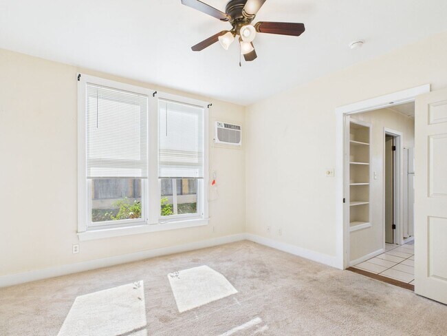 Building Photo - 512 Kraupahen St