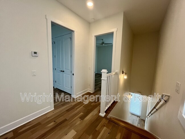 Building Photo - 821 Oak Bend Ln