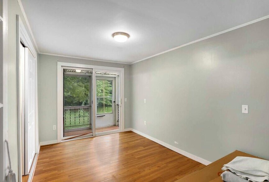 Bedroom 2 - 19 River Ave