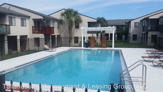 Building Photo - 1329 Airport Dr