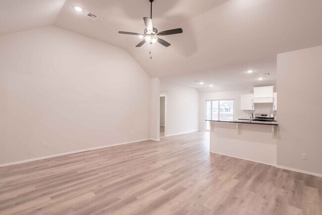 Building Photo - New Construction Home 4 Bed 3 Bath in Bixby!