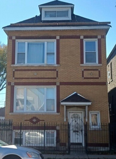 Primary Photo - 2441 W 46th Pl