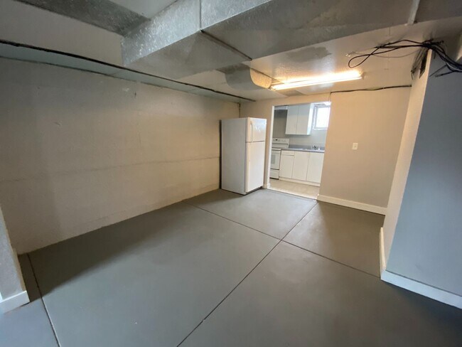 Building Photo - PRE-LEASING