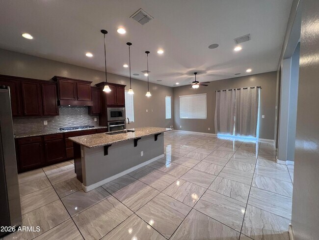 Building Photo - 1705 W Dawn Dr