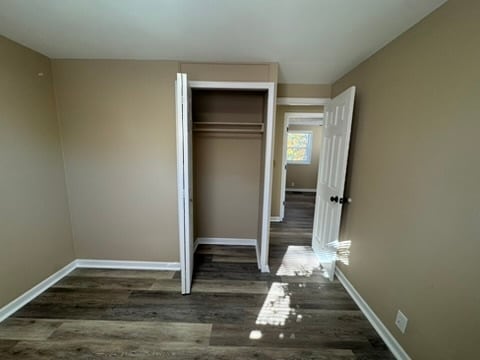 Building Photo - 907 Dover Dr