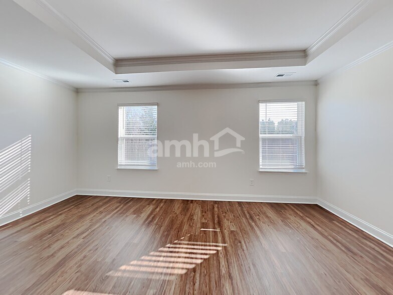 Building Photo - 1113 Bentley Pl