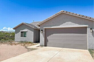 Building Photo - 3Bed/2Bath Home in Rio Verde! $399 MOVE-IN...