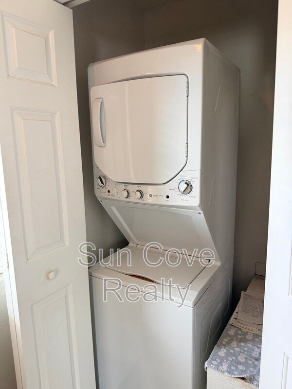 Building Photo - 11022 Black Swan Ct